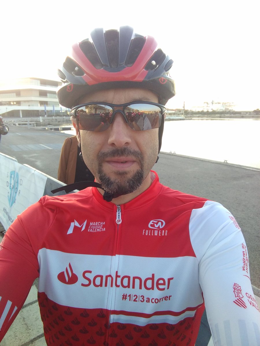 rolove1973's tweet photo. Preparados en la salida de #MCV2018 @marchaciudadvlc  vamos a por ello https://t.co/xnxKhsfXDY