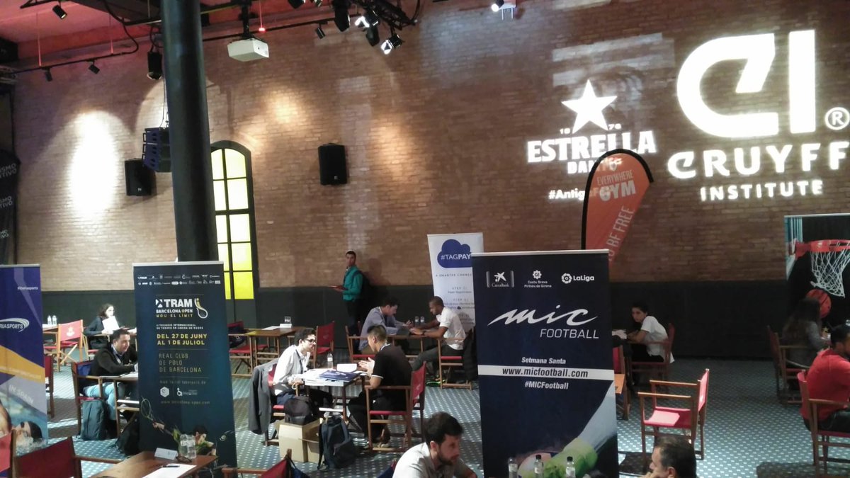 TRAMBcnOpen's tweet photo. Ayer participamos en el #Stepday, organizado por el Johan Cruyff Institute en la antigua fábrica Damm. Agradecer a la organización que haya pensado en nosotros para este evento y dar las gracias a todos los alumnos que se han acercado a conocer nuestro proyecto.
#TRAMbcnopen https://t.co/ObBrsQHCa4