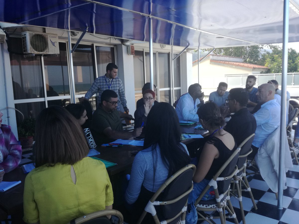 CitesUniesFR's tweet photo. Conseils communaux de jeunes : associatifs et institutionnels, quels dialogues ? Un atelier animé par le service jeunesse @aubervilliers93 avec @mulhouse et @epinaysurseine #Algerie #Jeunesse #participation #democratie #JESR https://t.co/lCoX2rbkvr