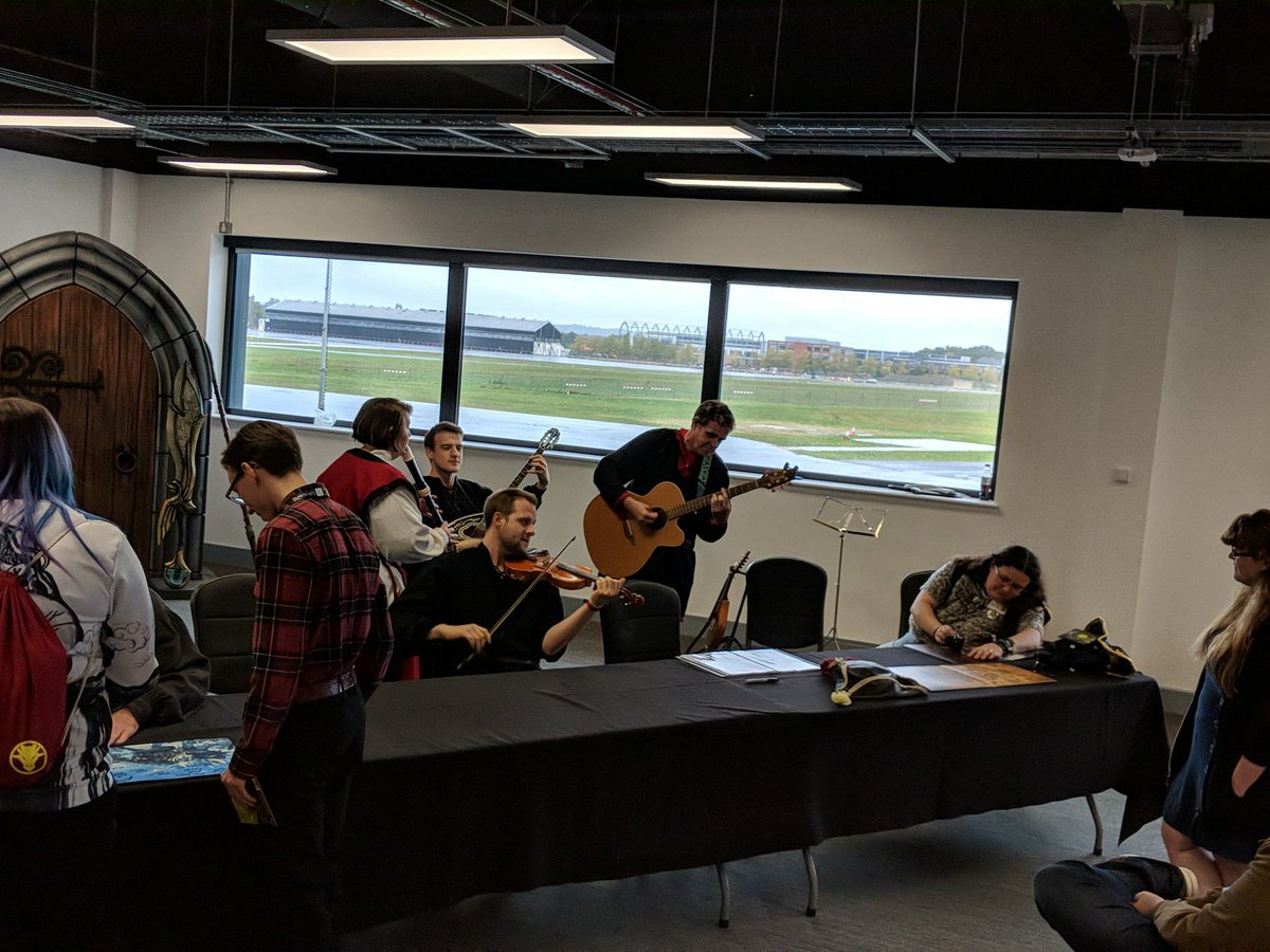 JagexVulcan's tweet photo. Meet and great in full swing.#RuneFest2018 #songCreator https://t.co/u8D16HcEZQ