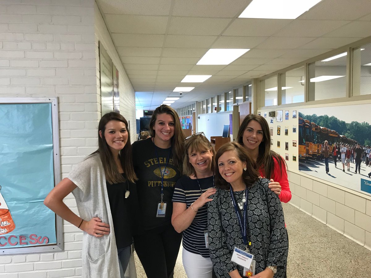 LothianAACPS's tweet photo. Lothian Lions Learning!! #aacpstlc18 #aacpsawesome https://t.co/RWt0pAlKYX
