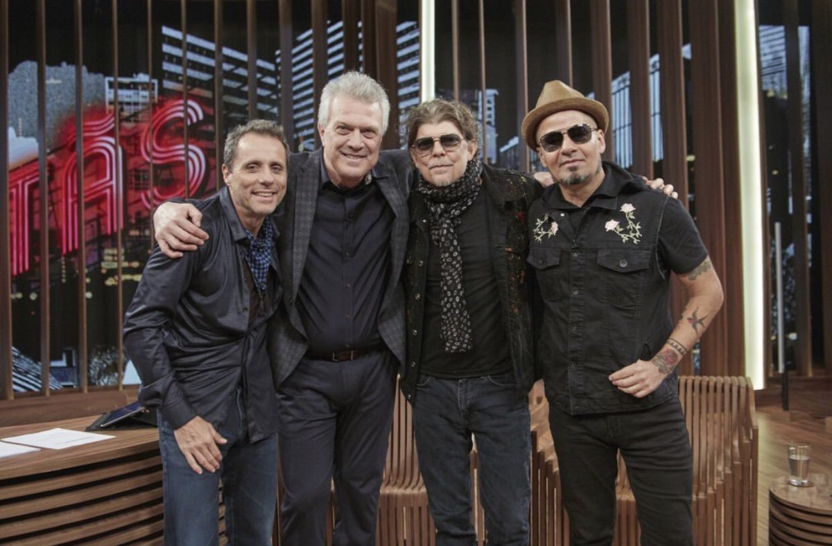titasoficial's tweet photo. Perdeu o programa de ontem? Você pode conferir ele na íntegra no @globoplay https://t.co/V8jvEc1PNH [Foto: Tomás Arthuzzi] https://t.co/88Y9qFwJZh