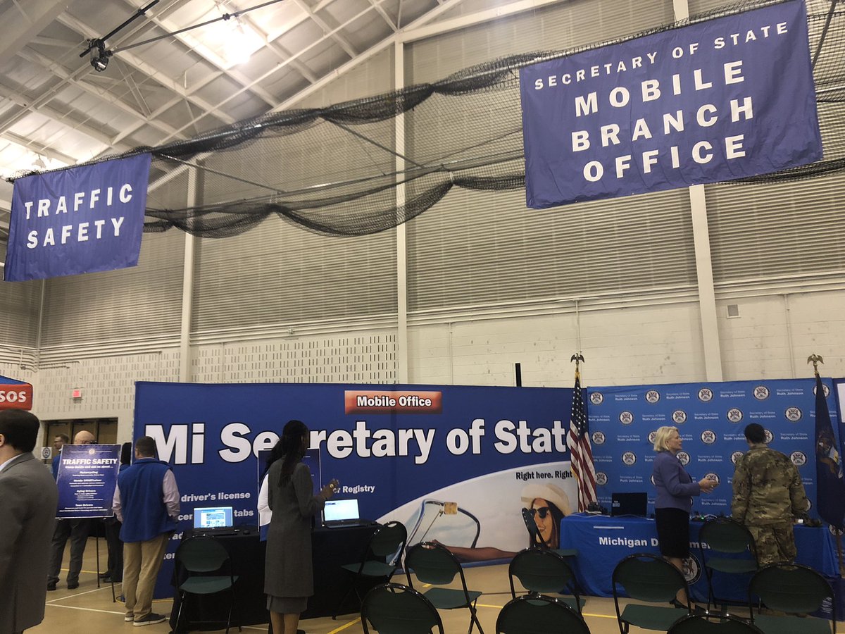 MichSoS's tweet image. We’re underway at #SOSLive at @OCCollege in #AuburnHills. Come and renew your license or just about any other Secretary of State transaction and enjoy the free family expo untilto 1PM.