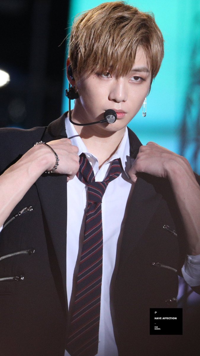 rubynamx's tweet photo. สองมือพนมก้มลงกราบ https://t.co/iVu6x5r4nr