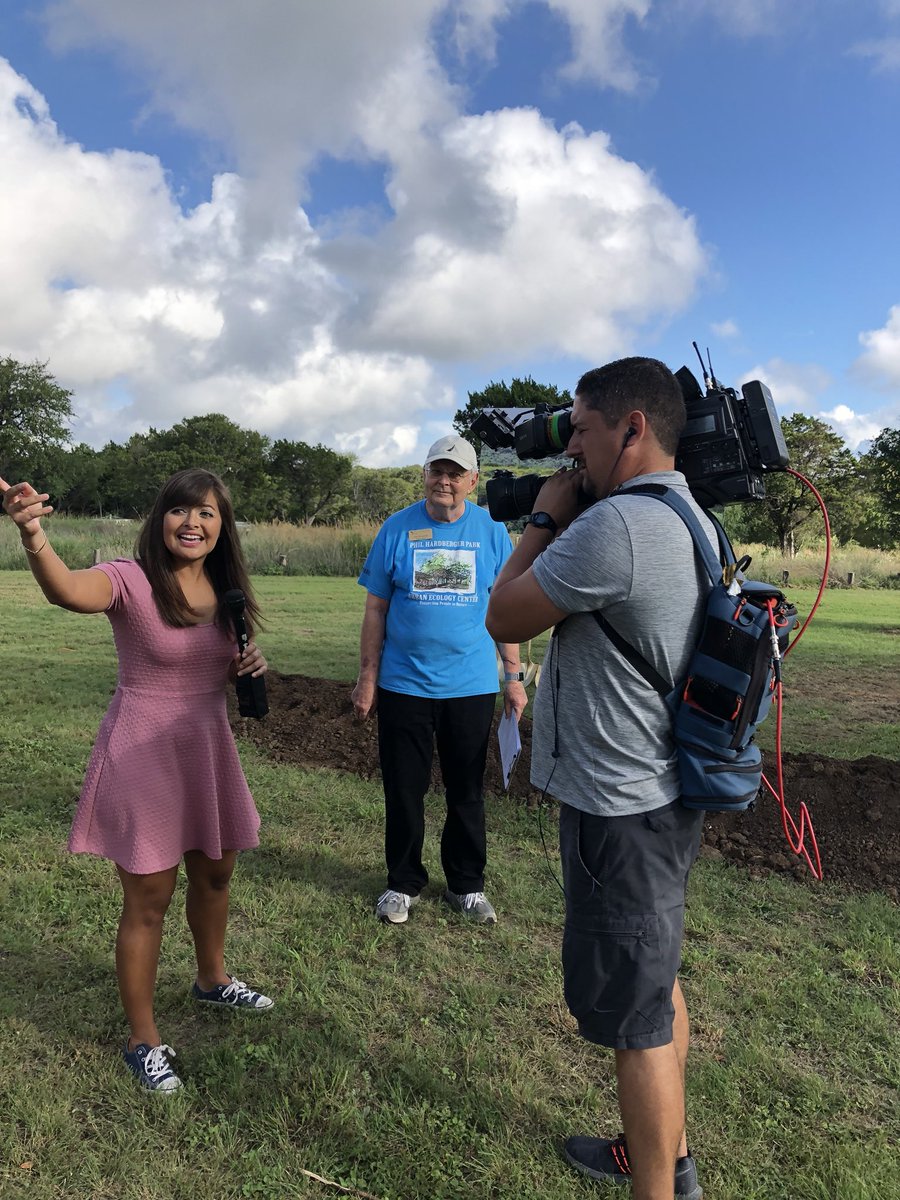 kellilepp's tweet image. Thanks to @ksatnews and @SarahAcosta for coming out to @hardbergerpark for Tree-Centennial Fest!