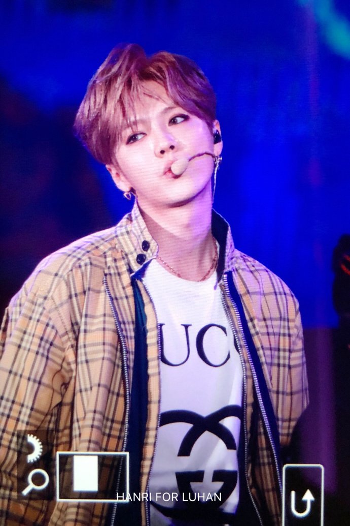 hunhanfancouple's tweet photo. #LUAHN 
[Preview]
181006  Luhan 2nd Tour RE:X at Beijing
cr.HANRI晗日 https://t.co/L7eiaN6foZ