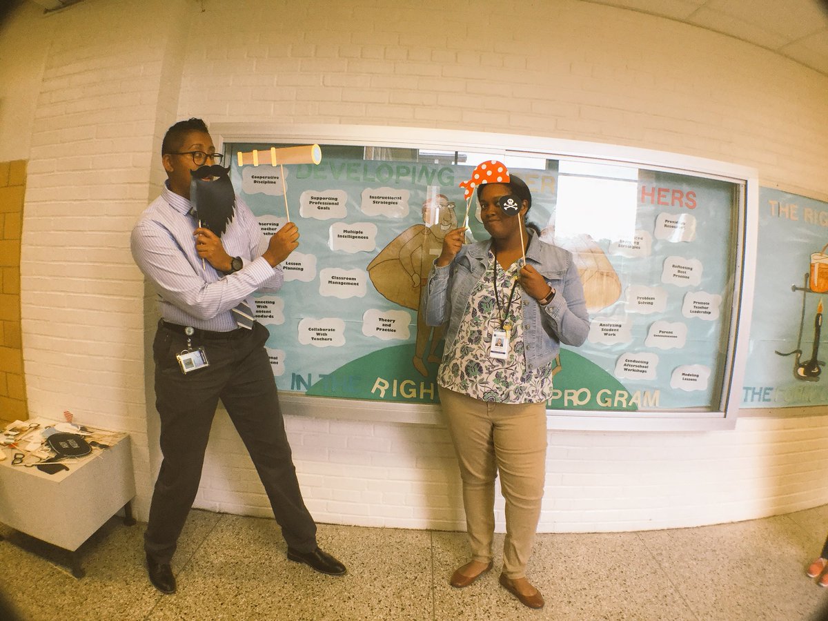 TeachLearnAACPS's tweet photo. Photo booth fun at TLC (part seven)! #AACPSAWESOME #AACPSTLC18 https://t.co/u3FeWv2k6P