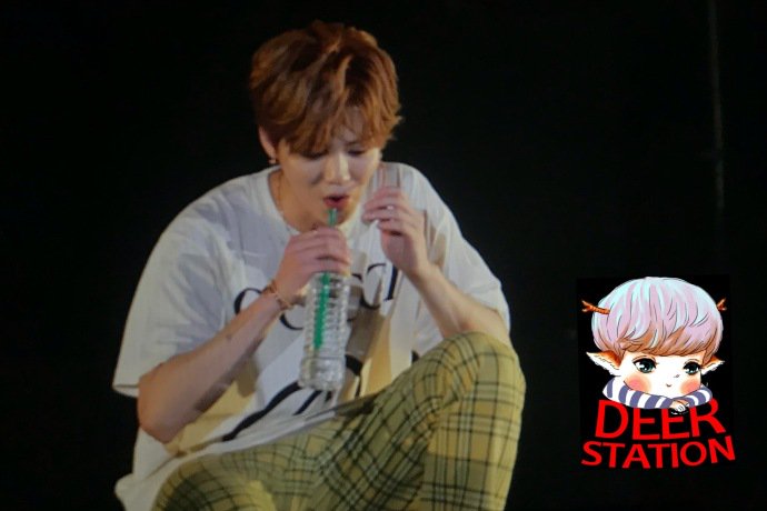 hunhanfancouple's tweet photo. #LUAHN 
[Preview]
181006  Luhan 2nd Tour RE:X at Beijing
cr.DeerStation_鹿晗应援团 https://t.co/TENjznzW9S