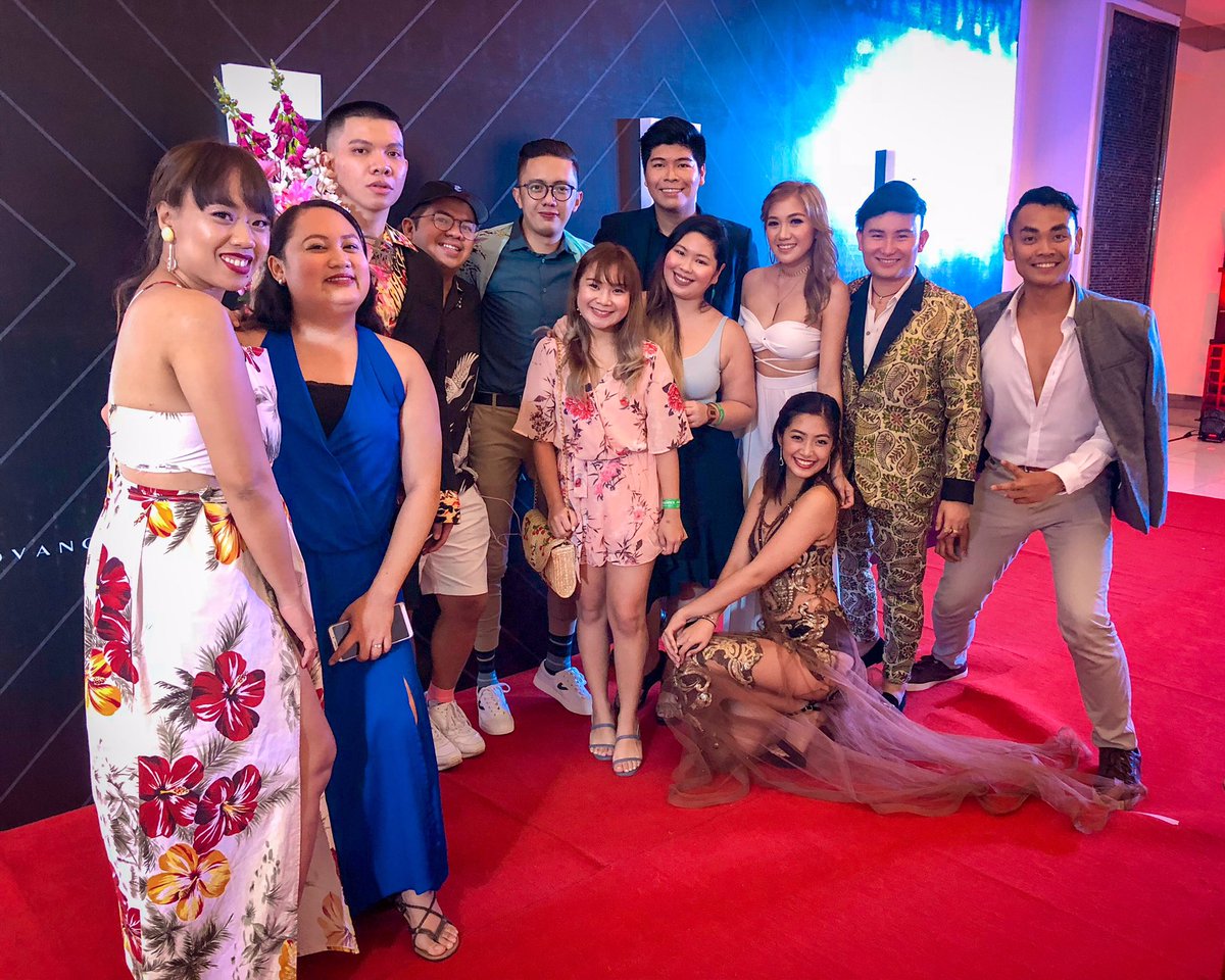 davaobloggers's tweet photo. Two of the best blogging communities in the country unite here at E! Bloggers Ball Cebu, the Davao Bloggers Society and @CebuBloggers.
#DavaoBloggers #EBCebuBloggersBall #DBSinCebu #MovenpickCebu #DBStheBest #CBSForever #Cebu https://t.co/bu2ERkAgXD