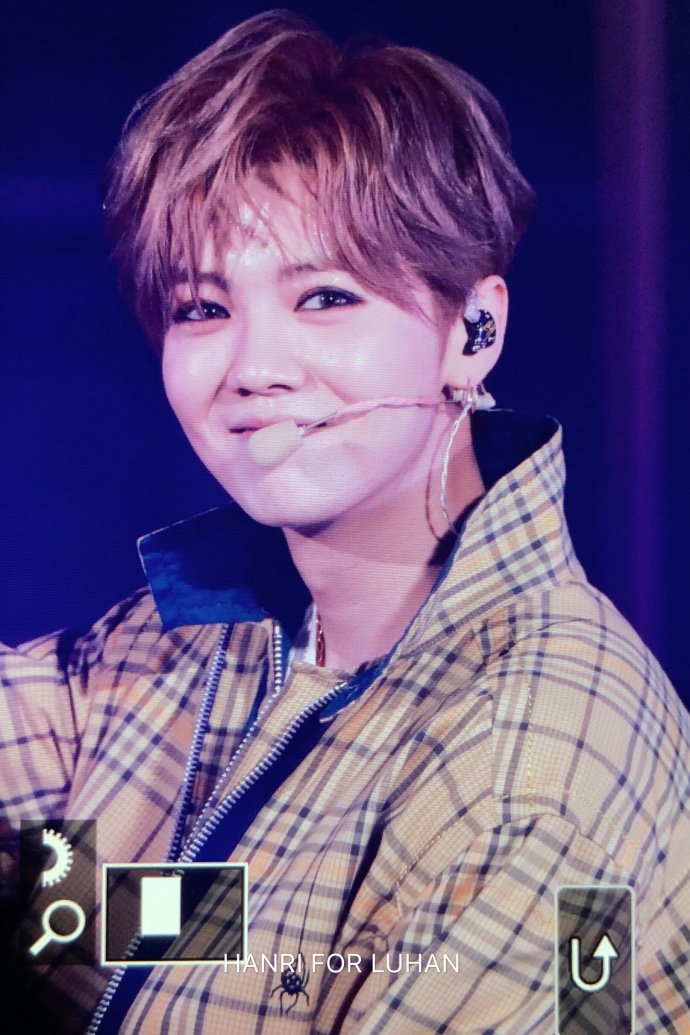 hunhanfancouple's tweet photo. #LUAHN 
[Preview]
181006  Luhan 2nd Tour RE:X at Beijing
cr.HANRI晗日 https://t.co/S1OK74cGnJ