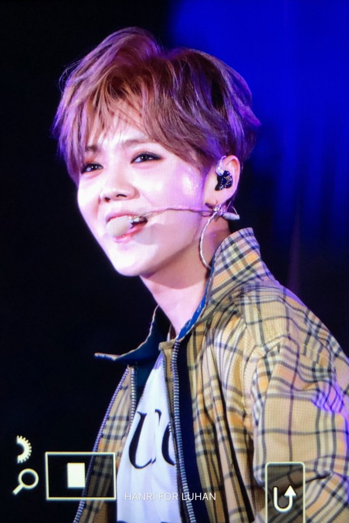 hunhanfancouple's tweet photo. #LUAHN 
[Preview]
181006  Luhan 2nd Tour RE:X at Beijing
cr.HANRI晗日 https://t.co/S1OK74cGnJ
