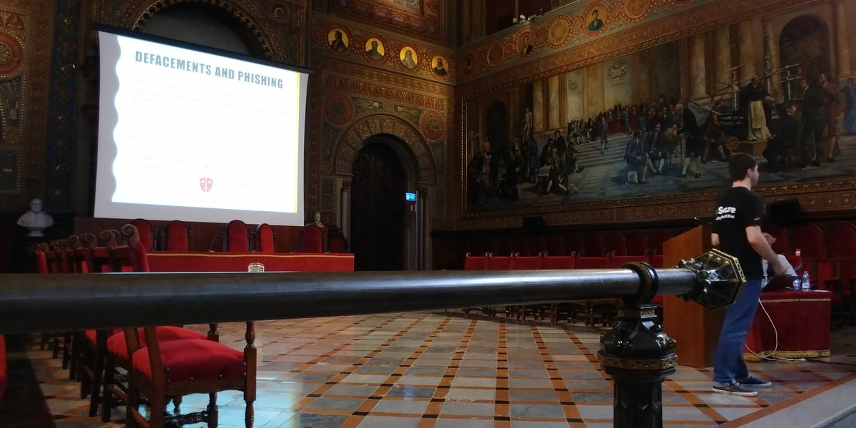 valmachio's tweet photo. #WCBcn #WPsecurity @pharar pluguin @sucuri (scans sitecheck, performance). Horrores: #defacements and #phishing (emular para captar datos sensibles) https://t.co/i1hYGnWksg