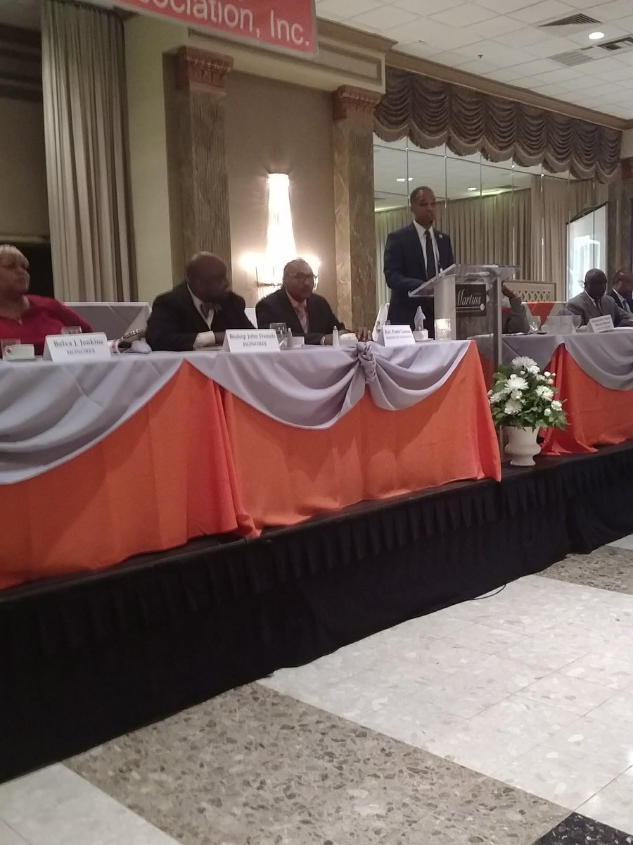 Faye_Ward4's tweet photo. #Brandonttodd Calvin Coolidge Alumni Scholarship/Awards Benefit Breakfast at Martin's Crosswinds. Councilmember Todd introduces The Keynote Speaker The Honorable Mayor Bowser. https://t.co/xZjtPtU0t5