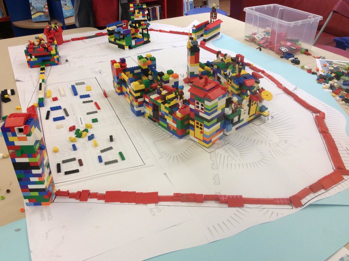 warkslibraries's tweet photo. Here is our reconstruction of @EHKenilworth Castle made by #NuneatonLibrary Lego Club #LoveCastles 🏰 https://t.co/6EOYH7Q89T