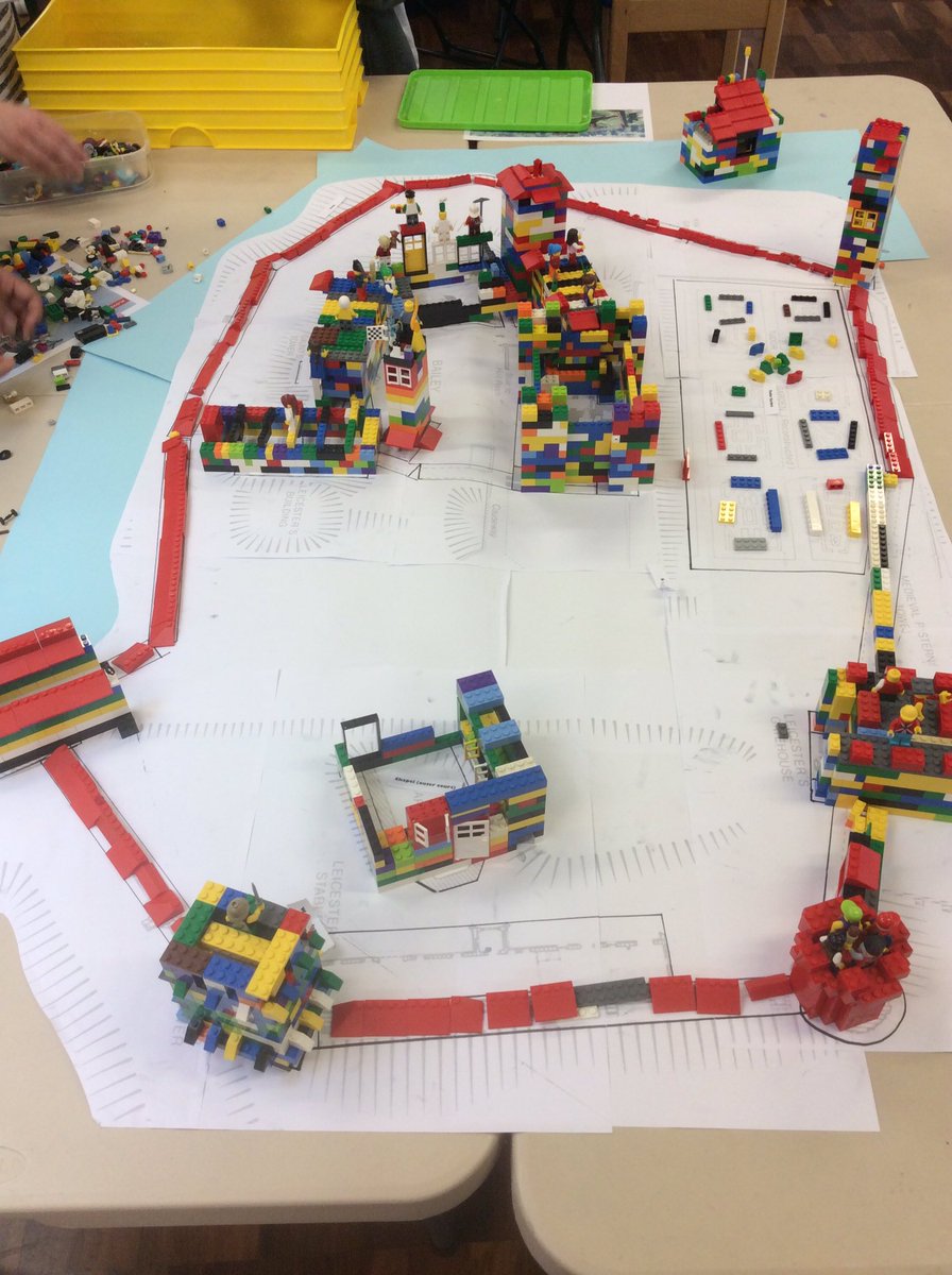 warkslibraries's tweet photo. Here is our reconstruction of @EHKenilworth Castle made by #NuneatonLibrary Lego Club #LoveCastles 🏰 https://t.co/6EOYH7Q89T