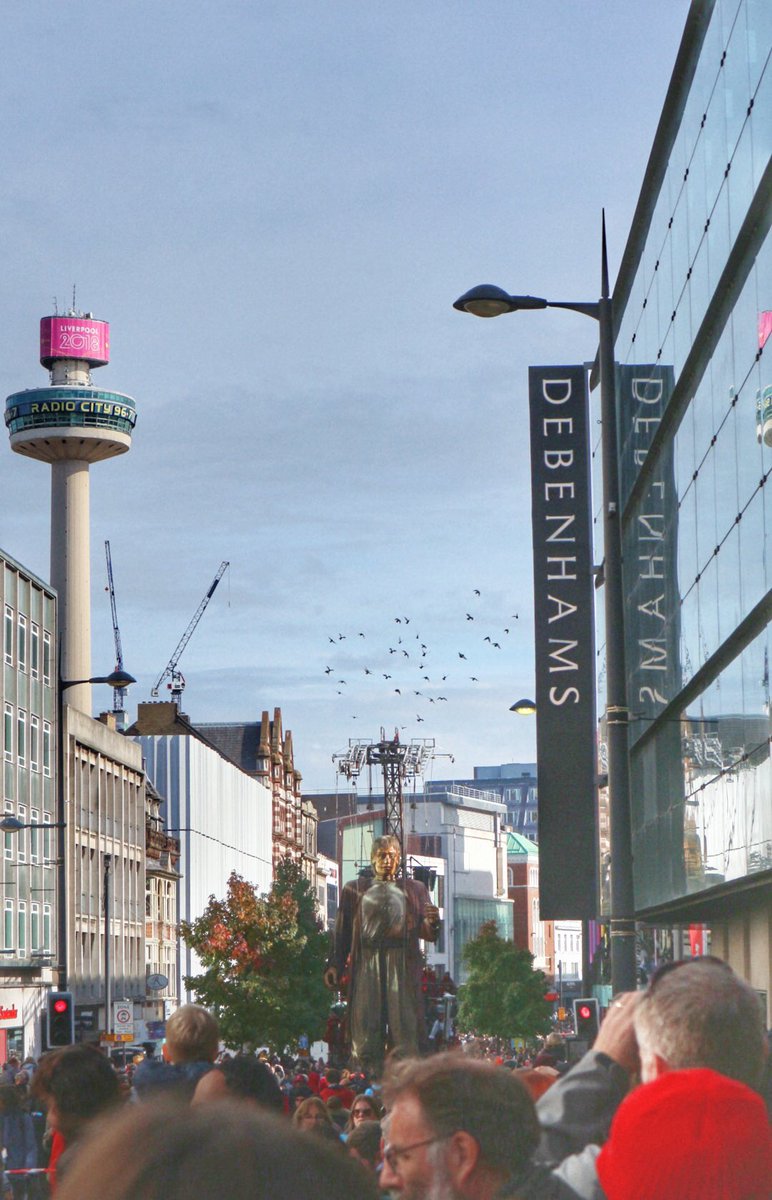 jessiloumilton's tweet photo. Love this shot of #BigGiant heading up Lord Street โค๏ธ
#giantspectacular #LiverpoolGiants #liverpool @EchoWhatsOn @GiantSpectacle https://t.co/4zLjqOCG1c