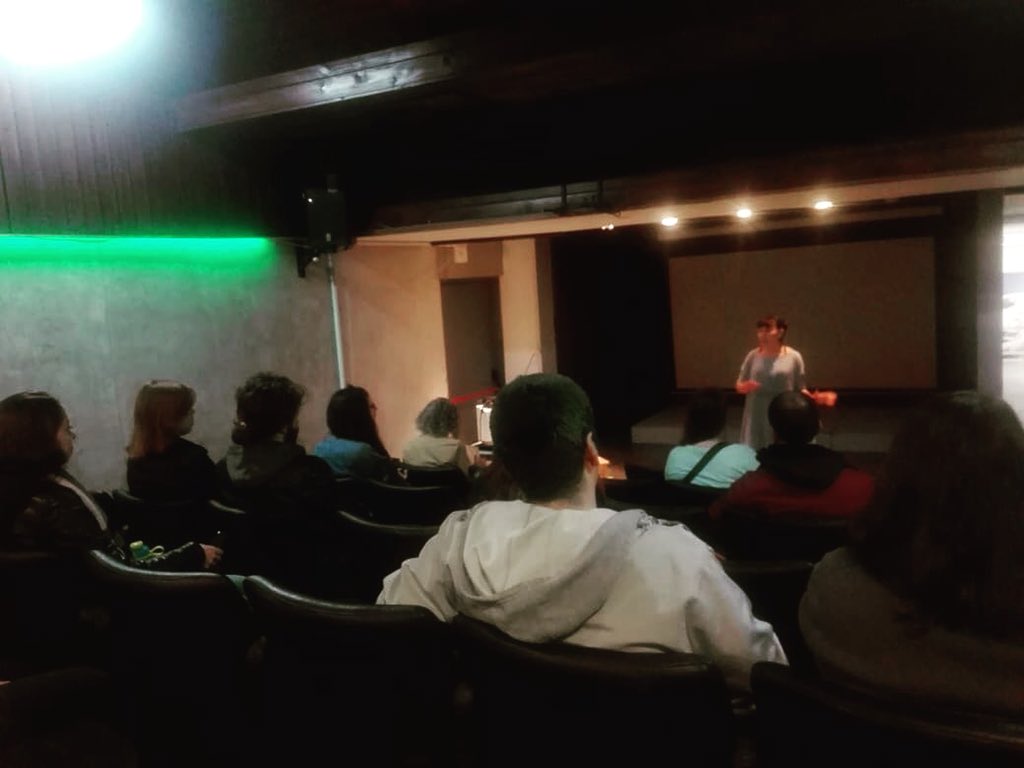FEMCINE's tweet photo. En #CCMatta en la Master Class de Sole Salfate #FemcineBAires https://t.co/1UK05vyhYN