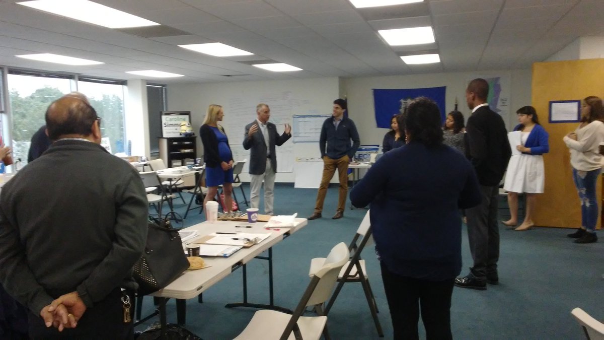 Kayjaemunoz's tweet photo. #WEEKENDOFACTION #everydayisweekendofaction #comeinandFightBack #RegionFourTheWin #32Daysleft https://t.co/0GF0kiUHYE