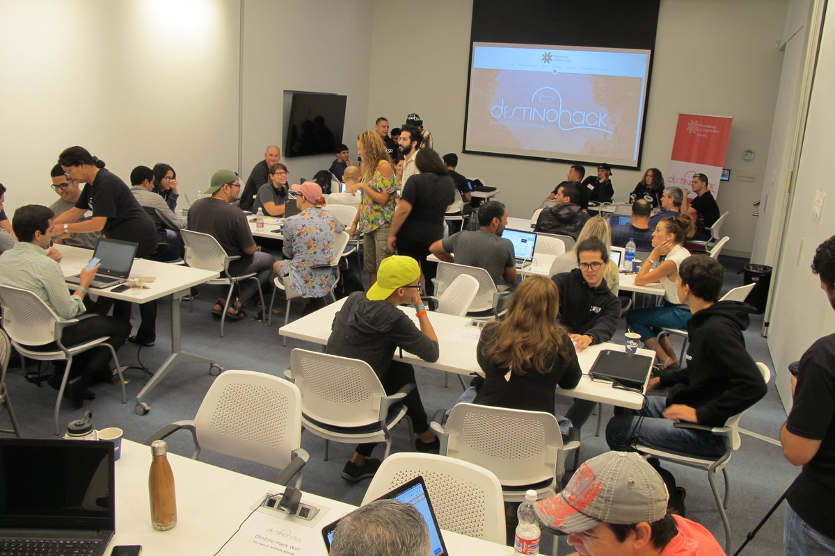 sean_oneill's tweet image. Strong start to the travel hackathon in Puerto Rico, coding for visitor economy growth at Colaboratorio at @Foundation_PR destinohack.com #DestinoHack