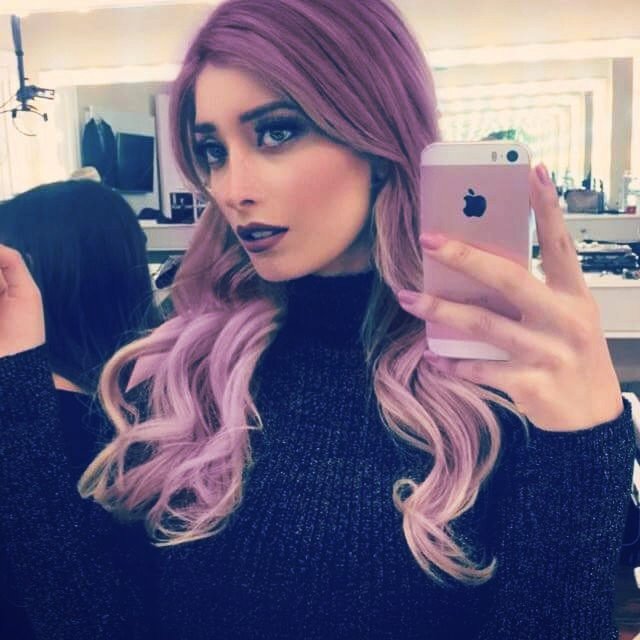 Feliz fin de semana para todos!! 🖤

La felicidad es un estilo de vida, no un Estado emocional❣