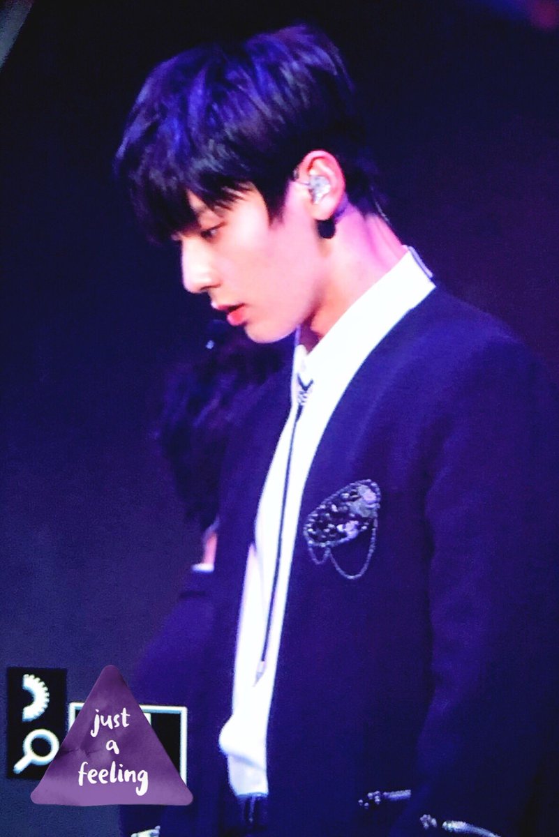 19950809____'s tweet photo. 181006 아이 미쓰 유 쏘 머취😢
#WANNAONE #워너원 #황민현 #민현 #HwangMinhyun #Minhyun https://t.co/uVg777yYtH
