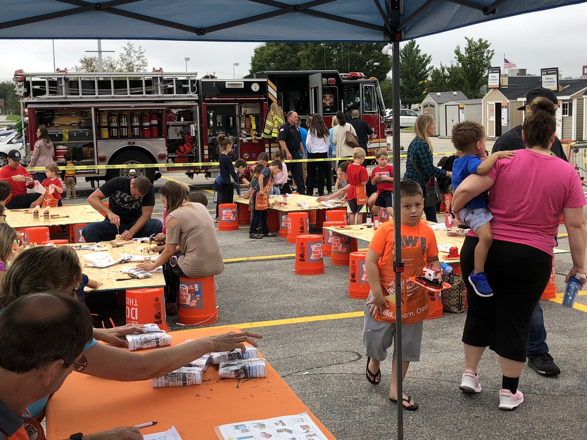 No sun but lots of fun at 4168 Hanover!