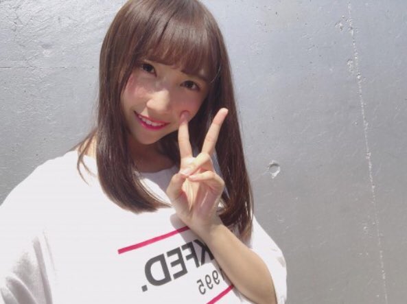 onionsous's tweet photo. 楓ちゃん18歳のお誕生日おめでとう🎂
今日の握手会でお祝いしに行くね！！

楓ちゃんの笑顔が好きなそ！！

#薮下楓生誕祭
#STU48の笑顔印 https://t.co/5mbqsLOCqH