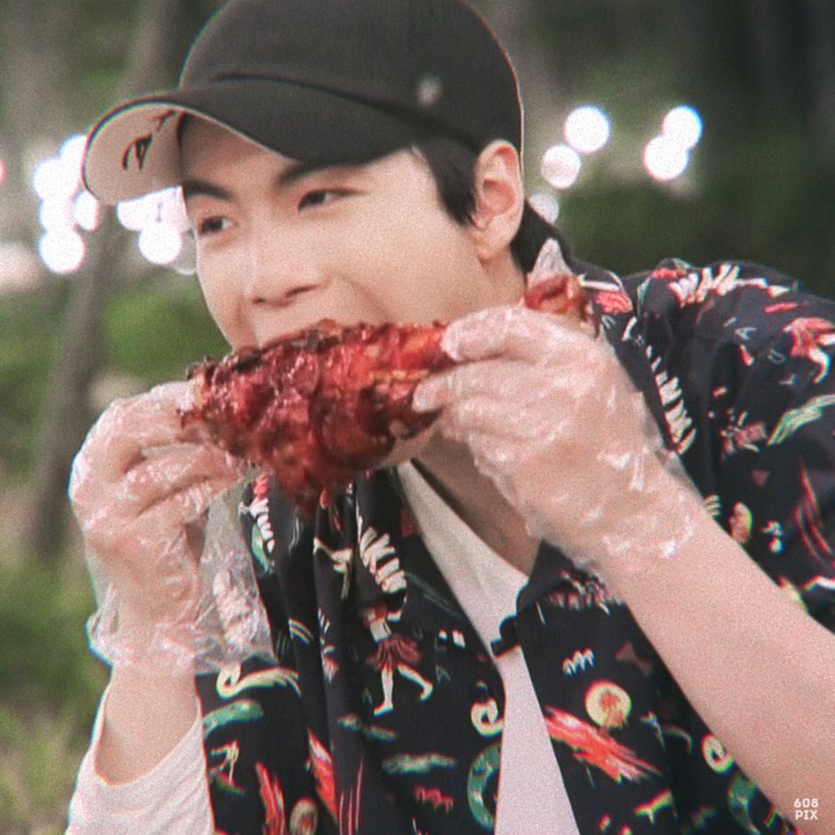 xxforkwnc's tweet photo. : เปี๊ยก มึงอย่ากินเลอะเทอะได้มั้ย
: มึงว่าไงนะตี๋
: เปล่ามึง ไม่มีอะไร
#มินเจ https://t.co/u9KVDawPAx