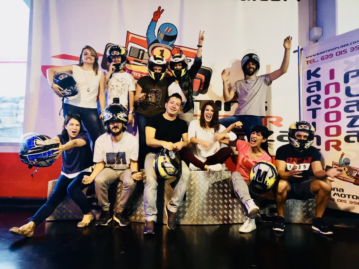 MyriamCarrel's tweet photo. Uhhhh-Huuuu!!! Después de soltar adrenalina al volante en #KartsNETT !!!!🏎🏎🏎 Todos al podio 🏆🏆🏆
Estimula nuestro #SoloConPasión 💪🏻❤️ #ComidaNETT Post #TALENTic IV 🎊🍻🎊🍻🎊🍻 https://t.co/PCNXNrCBnc