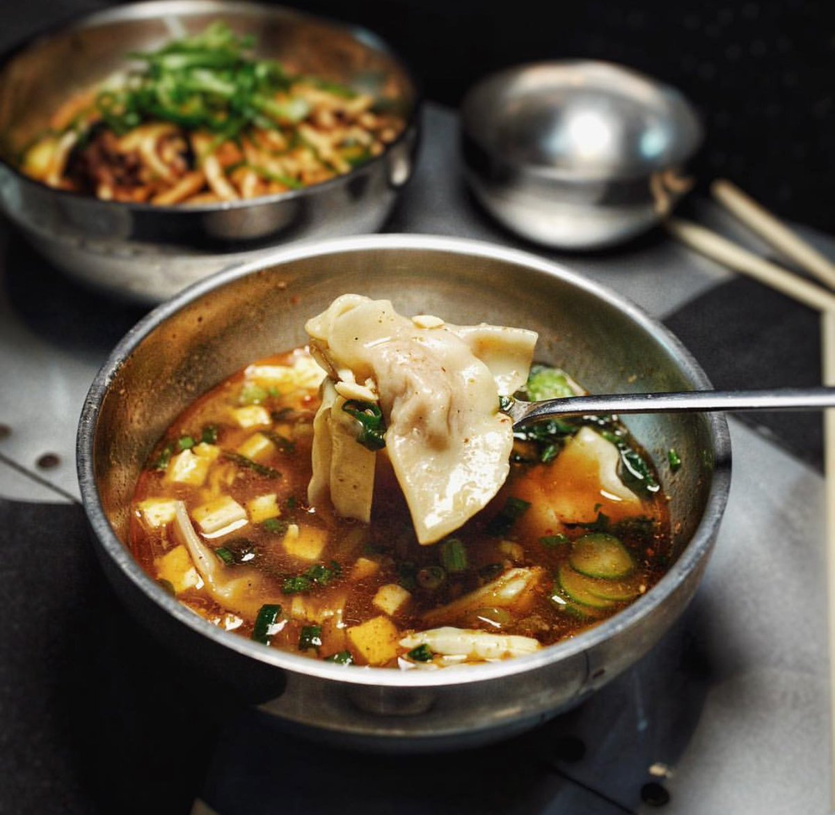 ChikoFRC's tweet photo. 📸 #fleetstreetwriteup - "Feelin’ a slight chill in the air? The dumpling soup will help warm ya up! The bowl contains pork dumplings, braised duck, wonton noodles, some veggies, and tofu!" https://t.co/udGFg1TnKs