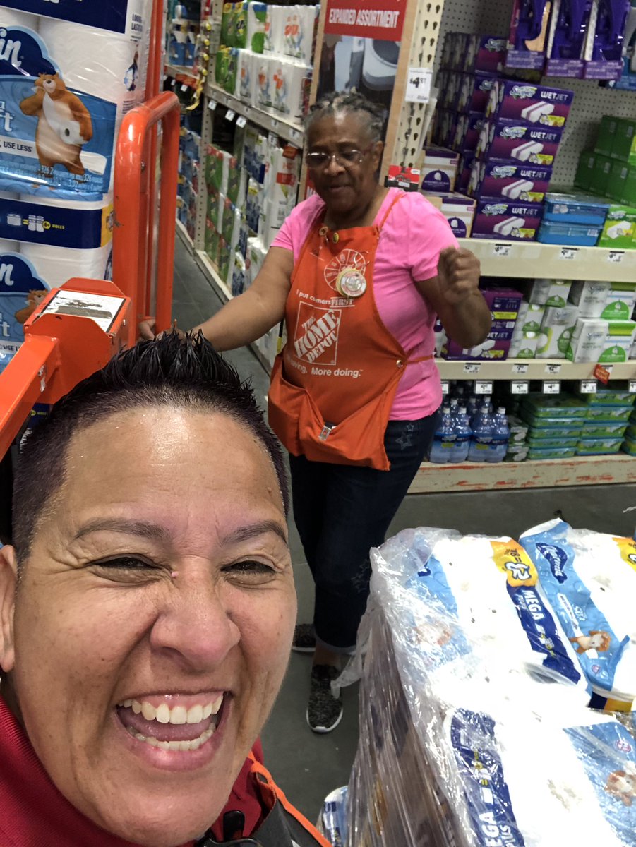 LanakilaA's tweet photo. Mareidia always getting Cleaning in stock!!! #neverslacking #PACNORTHPROUD #D49 https://t.co/7cH3JoNTX7