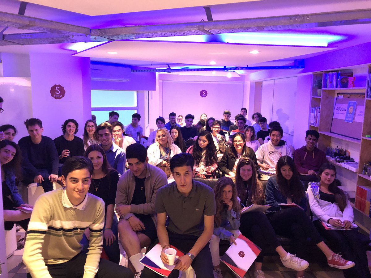 javierhfabre's tweet photo. Arrancando con SEPYF.
Mis felicitaciones al gran equipo de @funpaiok por este Programa de Formación Política. Me llena de orgullo y felicidad saber que la capacitación esta llegando cada día a más jóvenes cordobeses.
#Funpai #LineaCordoba #UCR https://t.co/DNpvqhTdjh