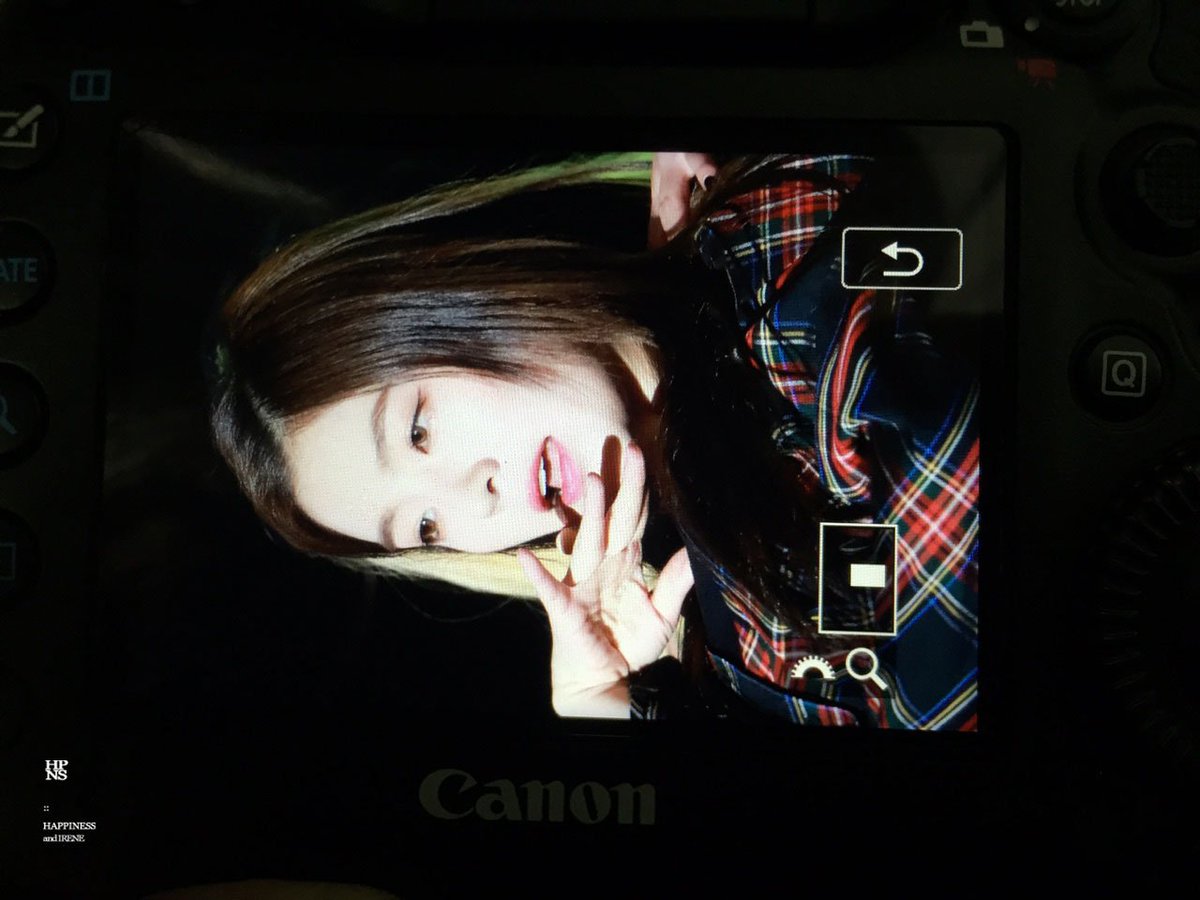 qhraksen00's tweet photo. 181006 아이린
지구부셔 🐰🐰🐰🐰🐰 https://t.co/ftzaKQCvgK
