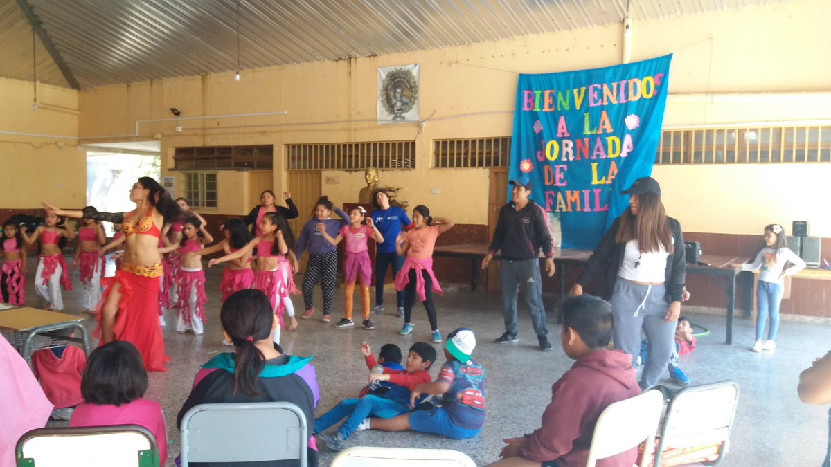Primera Jornada Provincial de la Familia ...Escuela Eva Peron..zona norte!! Sigamos junto a los niños y jóvenes!!