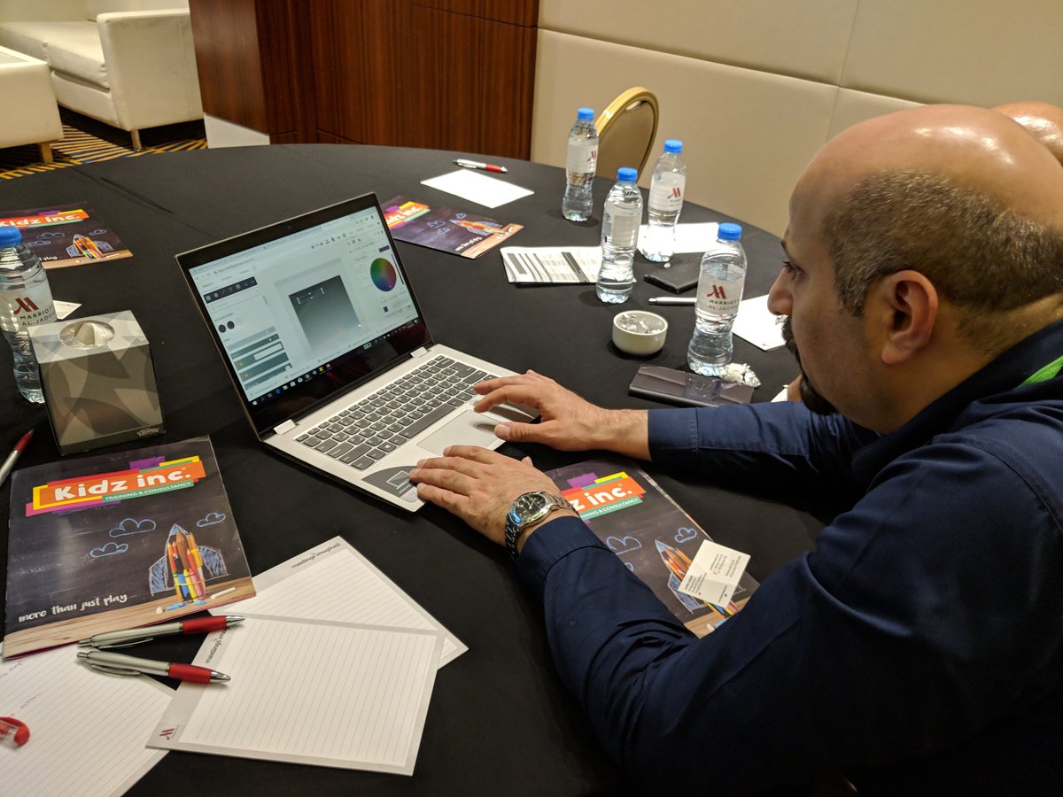 Loved leading a workshop on #socialentrepreneurship at #MENATeacherSummit @GCCASCD  Here are some of the teachers working together to create app prototypes without knowing a single line of code!

#RVISionaries @rvis_bh #teachers #professionaldevelopment