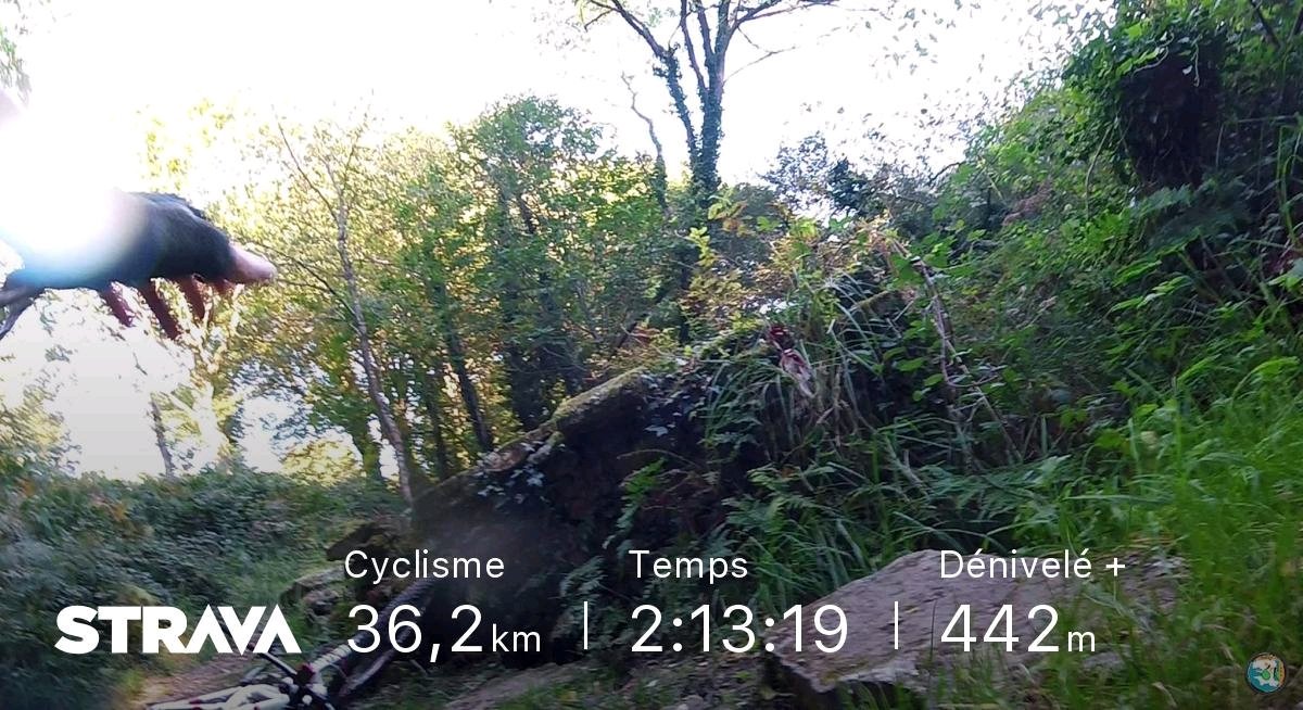 BnbTyvarRoz's tweet photo. Hier, je pedalais et faisais une figure artistique à #Mahalon sur la trace 'rando sante 2016' merci à la camera pour l'immortalisation de cette cascade #VTT #strava c'est fun le vtt 👍🚴‍♂️😎😂😂 https://t.co/ZKfVifL61W https://t.co/lRxxSsBJtI