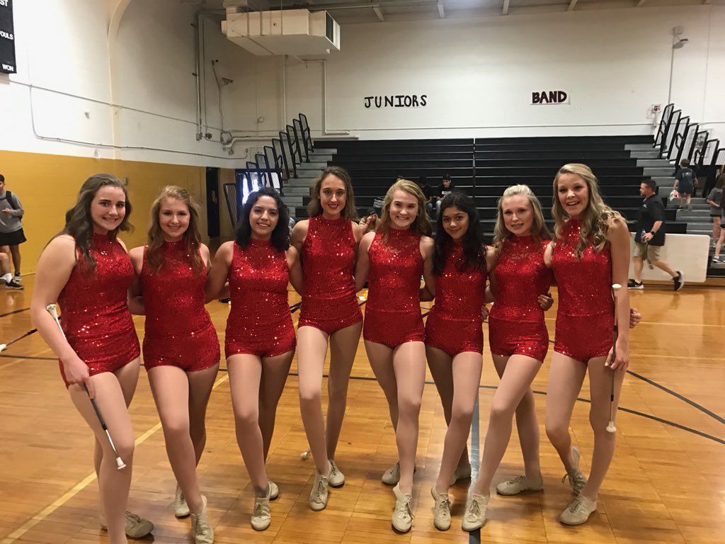 HeatherBoyd93's tweet photo. So proud of these beautiful young ladies! They rocked it at the pep rally yesterday! #RHSM100 #ForeverGolden #ItsGREATToBeAGoldenTiger #BestYearEverRCS https://t.co/KUVFTCoFZj