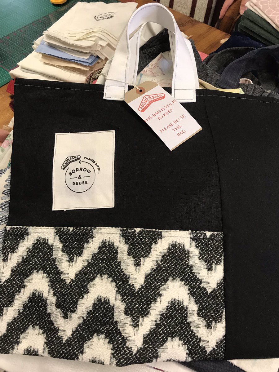 The @DingleDellBell #ThamesDittonCrafters <a href="/tdboomerang/">Tony David</a> bags sewing bees will be moving to the Thames Ditton Centre, Mercer Close, Monday 19 November. Come and join the fun and  #PassOnPlastic <a href="/BagsClaygate/">Claygate.boomerang.bags</a> <a href="/MoleseyCreates/">MoleseyCreates Boomerang Bags</a>
