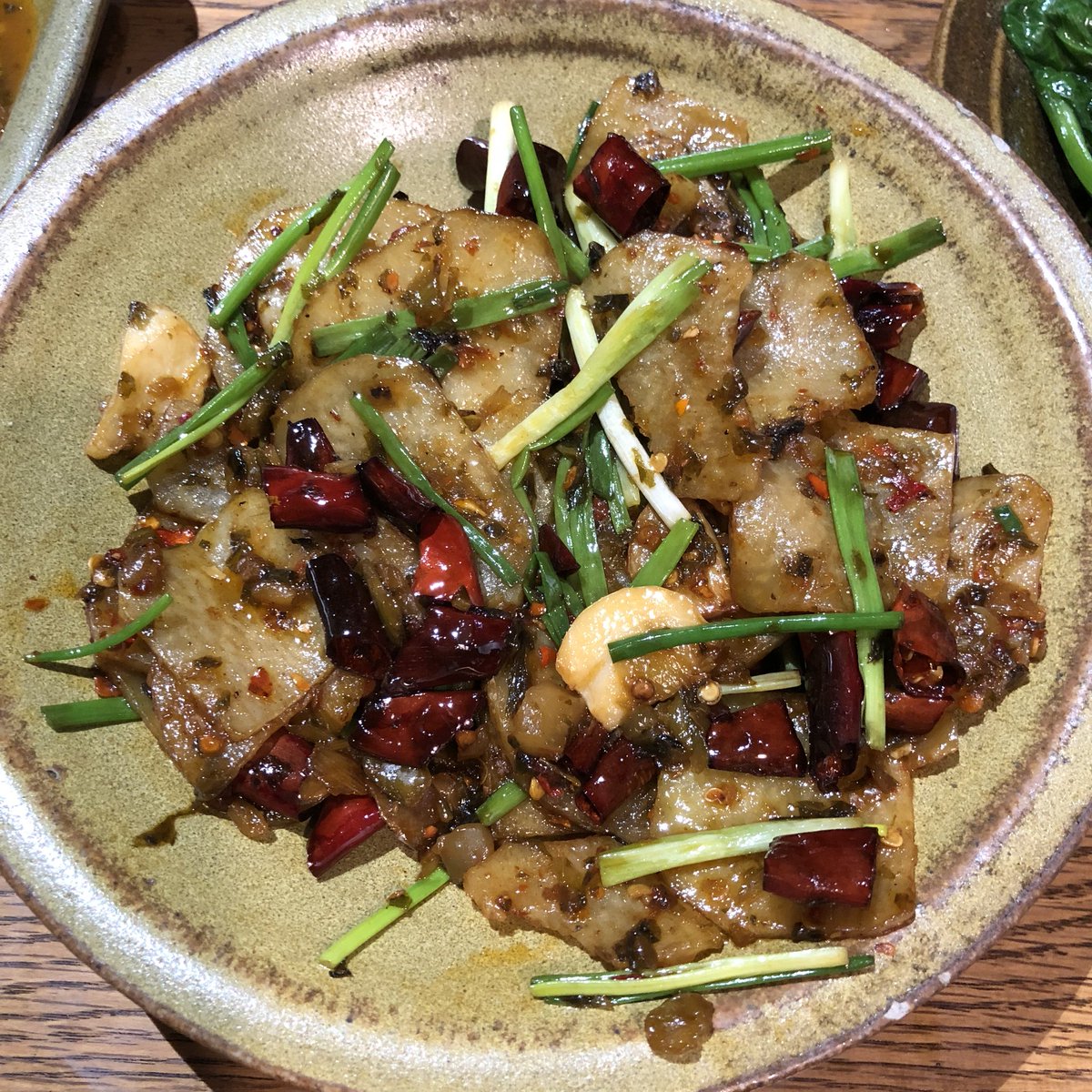ChinaEating's tweet photo. Velvety potatoes, chilli, spring onions, deep, flavoursome, nurturing dish. https://t.co/qmcd429DiM