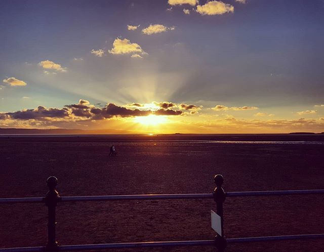 Jonny_Salmon's tweet photo. That beach though 👌 https://t.co/8aWznG5uMr https://t.co/b32EIgZ496
