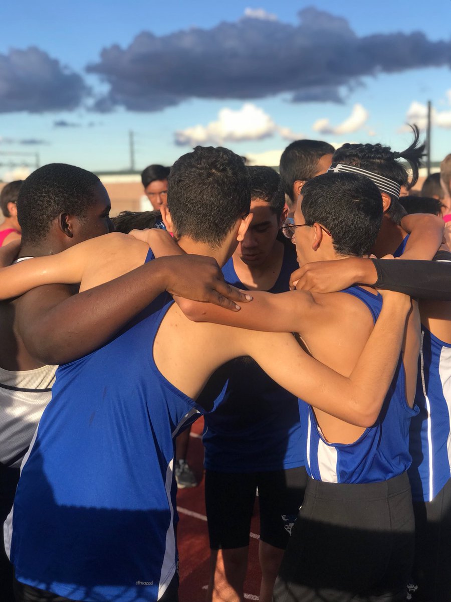 DP_CrossCountry's tweet photo. On the boys side we had Henrik Morales finish 95th with a time of 23:11 and Tony Peredo finished 109 with a time of 22:59. ๐๐ปโโ๏ธ๐๐ปโโ๏ธ
#gojagsgo #runhardorrunhome https://t.co/7KLUooJr0O