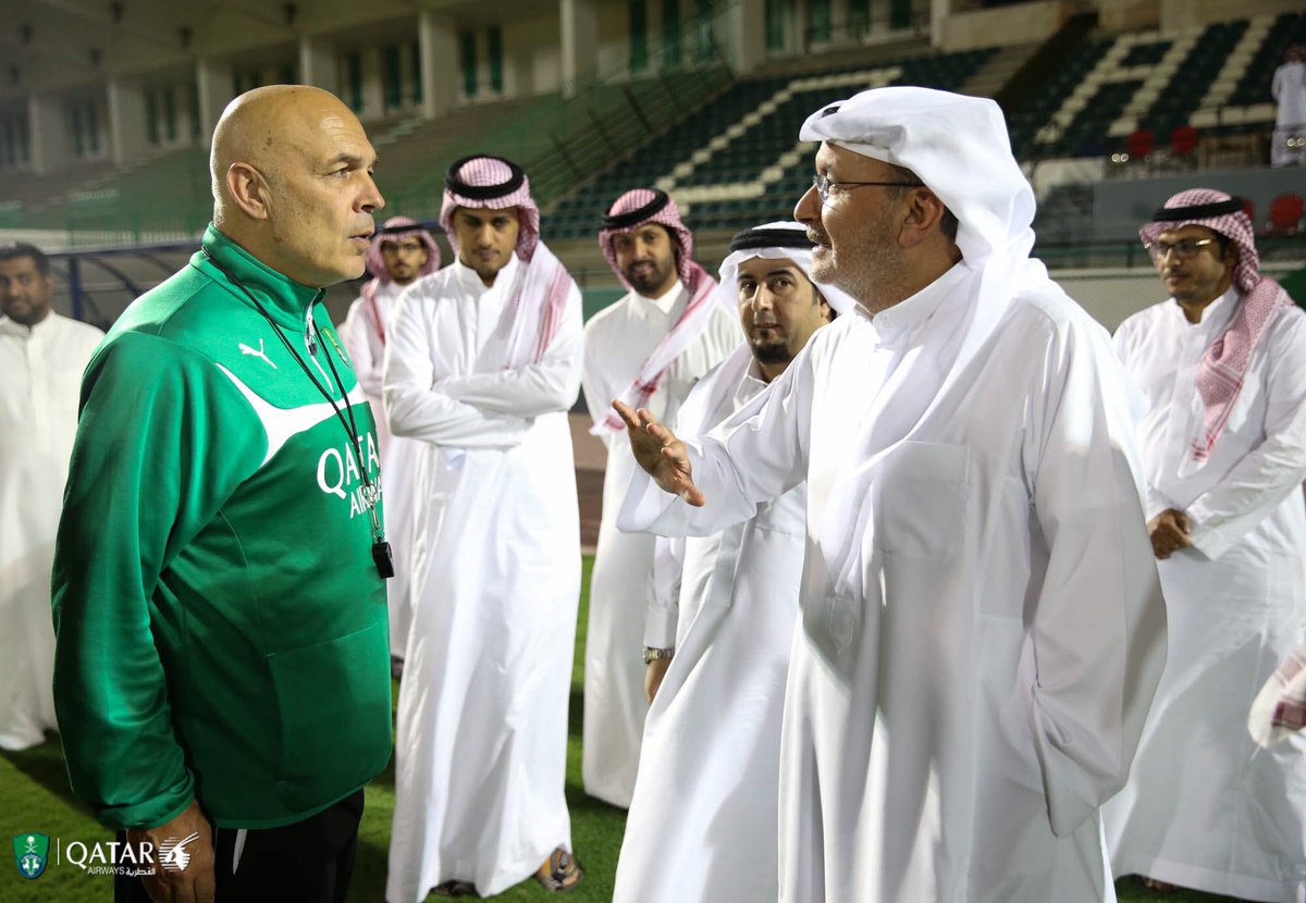 FahadZhrani's tweet photo. جروس لم يكن مدرباً عادياً مر على الأهلي ثم غادر لقد ترك هذا الرجل ذكرى ستبقى في عقل كل أهلاوي ولا غرابة لو فرحنا لنجاحه مع اي فريق . https://t.co/TXrQ8MhLNp