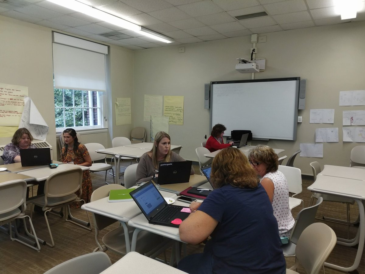 AllisonBryan225's tweet image. A @CanvasLMS group learning from an art teacher who uses it in her class! #ElonEdTech #ElonEd