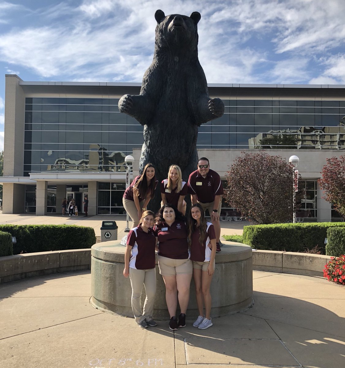 MoState_UA's tweet photo. Executive Board loves fall showcase! We’re so excited to meet future bears 🐻 #MSUshowcase https://t.co/movwDLnaYg