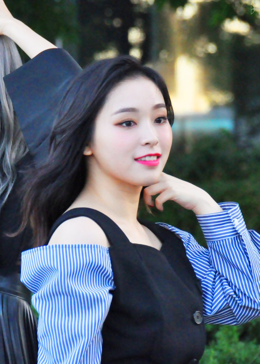 180922 쇼음악중심 미니팬미팅
#DREAMCATCHER #드림캐쳐 #가현 #GAHYEON #이가현

우리 가현님 항상 최고지ㅠㅠㅠㅠ