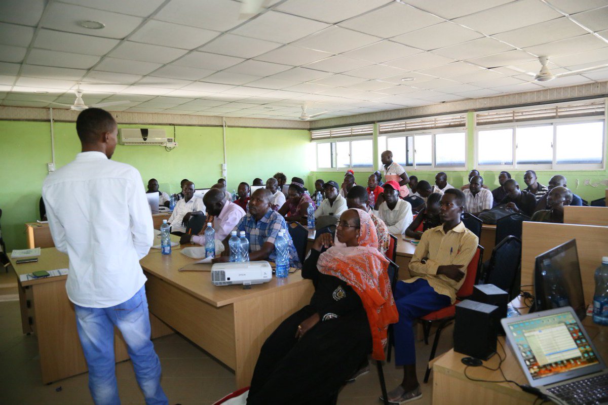Trade_Turkana's tweet photo. @IIA_Kenya Awards Certificates to
50 MSMEs in Turkana County after completion of their One-Week extensive training on Business Digital Marketing, e-Commerce and Statutory Compliance, at County Biashara Centre, Lodwar.

Credit goes to; 
@Paganyo 
@JamesLokwale
 @TurkanaCountyKE https://t.co/QTFwu3Nruf