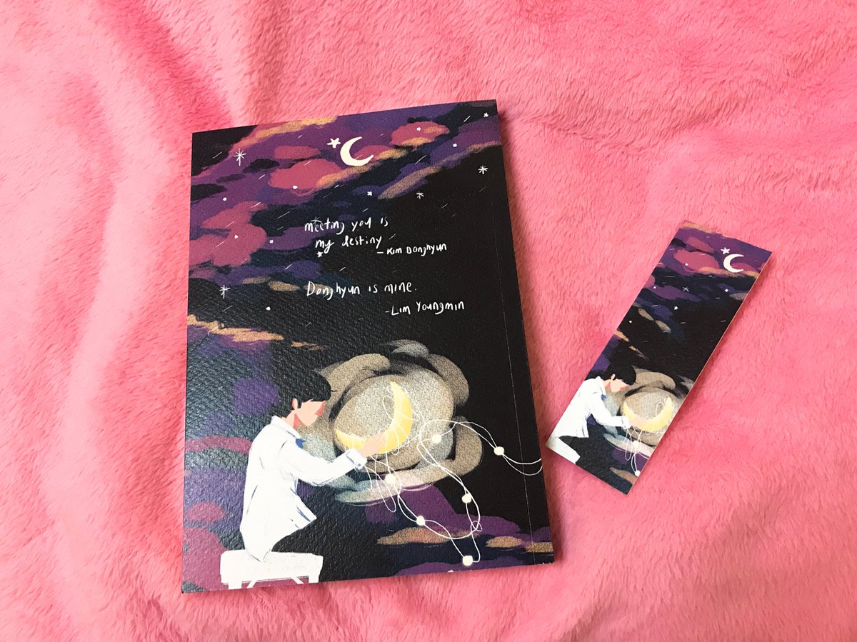 ficcover's tweet photo. #ฟิคสวยบอกต่อ ♡ #1725themagical (ยองดง)
author. @1725_projects 

ปกเป็นกระดาษทินโทเร็ตโทค่ะ สวยมากเลย ;-;🍑💕 https://t.co/gKxUgVNuDe