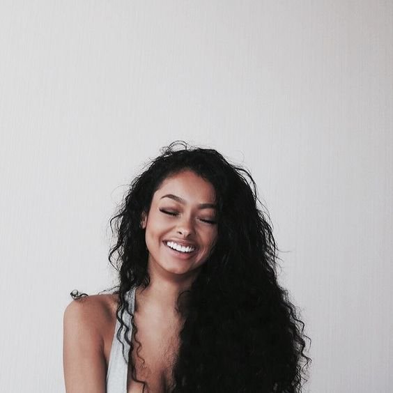 ProWhitePlus's tweet photo. An outfit is never complete without a smile #behappy #smile #teethwhitening #prowhiteplus #outfit https://t.co/FX66R9LcyF