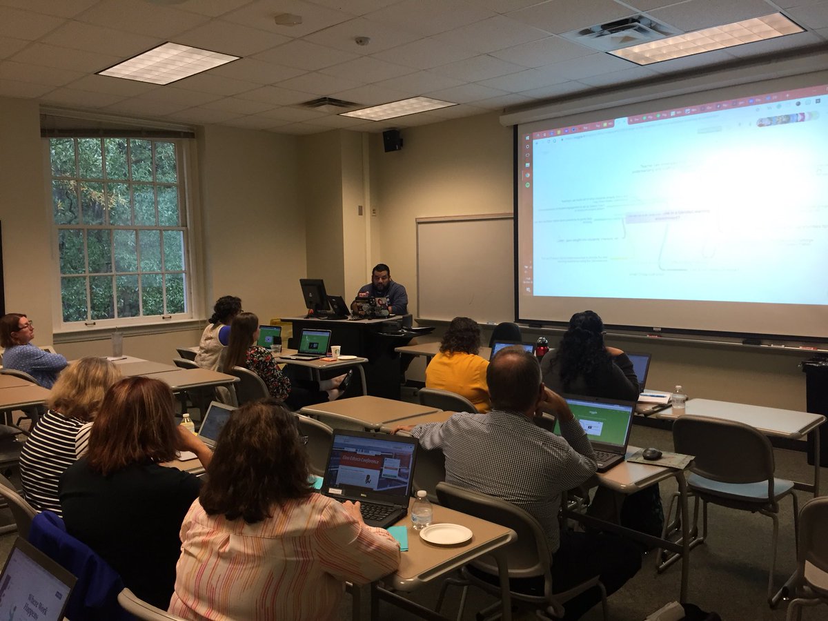 LisaTho421's tweet image. Peaking in a few sessions at #ElonEdTech - this is what’s possible with powerful partnerships - collaboration, creation, critical thinking and cooperation that will impact student learning. ❤️💻