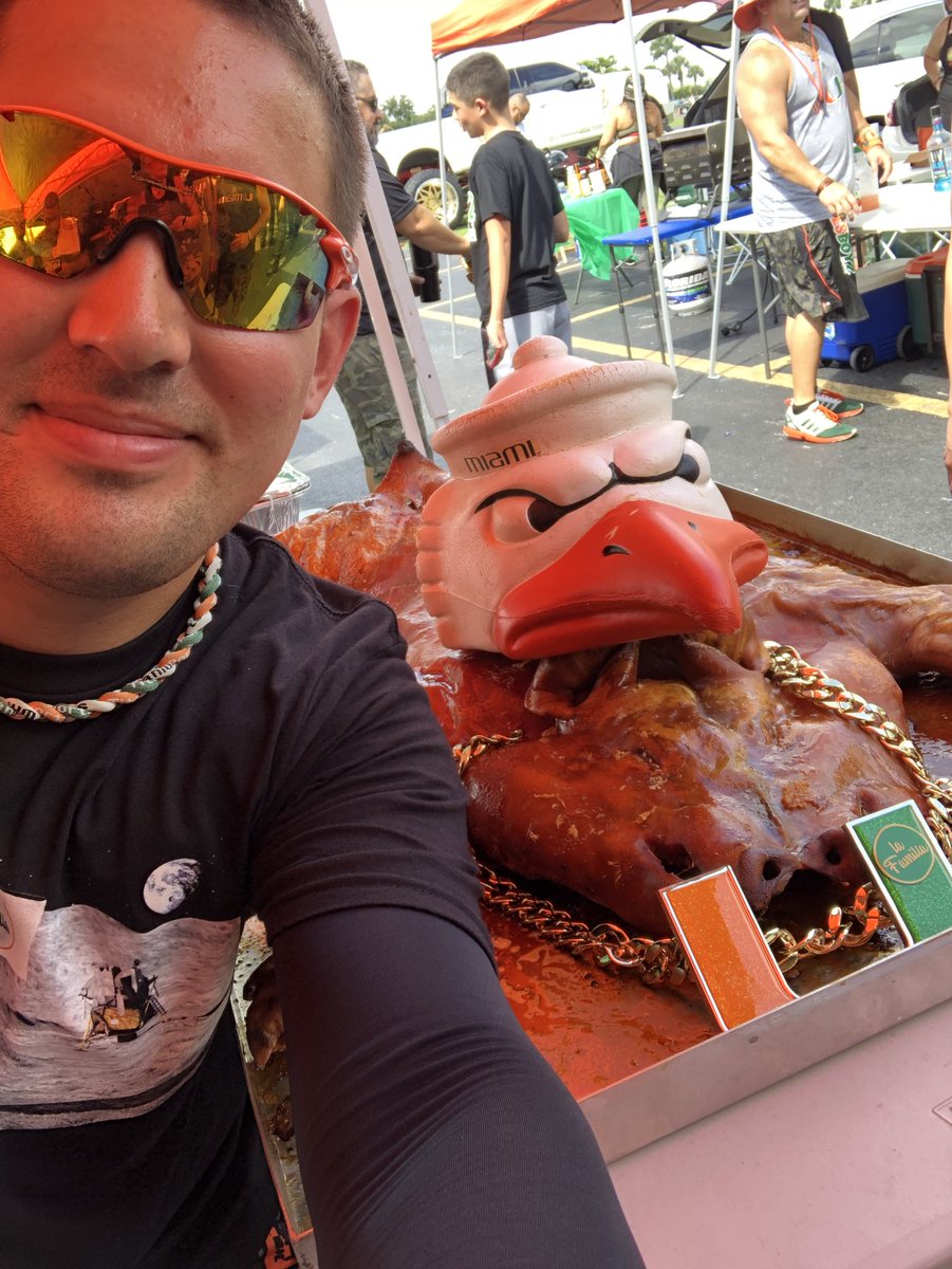 Tito305Sports's tweet photo. Mediocre, never. Pig is here. Let’s GRUB! #LaFamilia #West12 #BeatFSU #ItsAllAboutTheU https://t.co/OfuRszEHE7